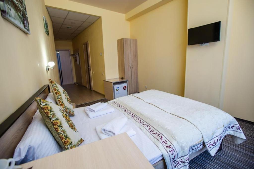 Сity Star Apartmens Dnjepropetovsk Buitenkant foto